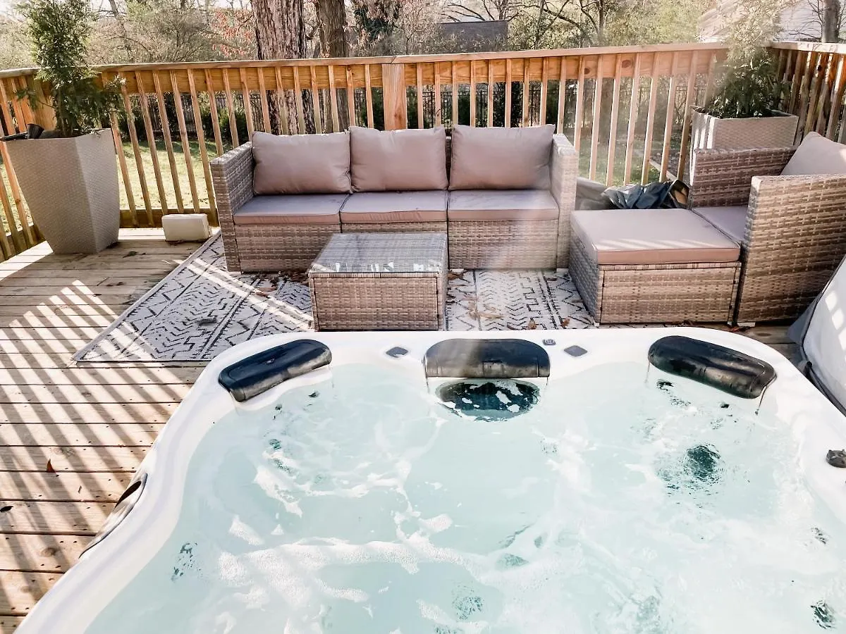 Holiday home Fancy Free - Stay Where Country Music History Was Made Nashville
