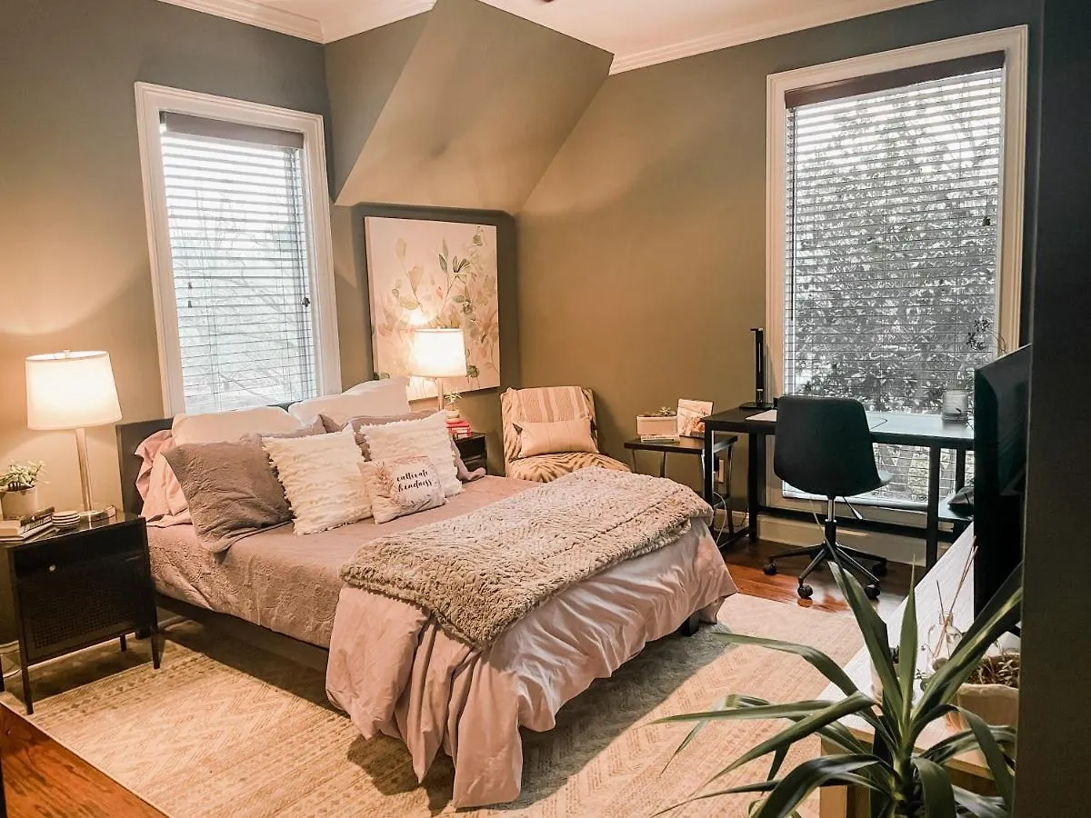 Holiday home Fancy Free - Stay Where Country Music History Was Made Nashville