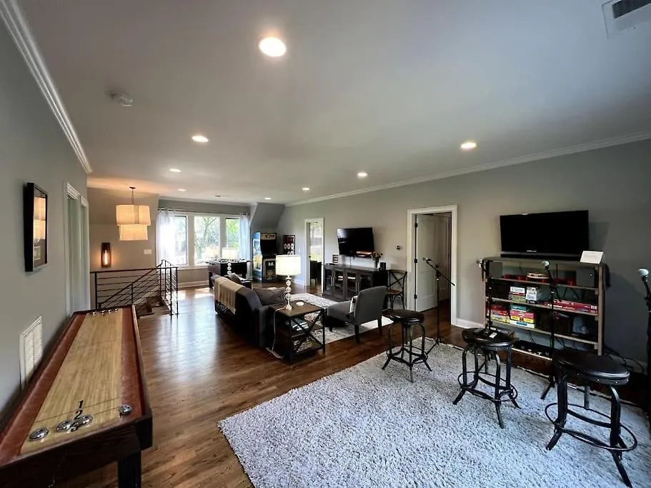 Holiday home Fancy Free - Stay Where Country Music History Was Made Nashville